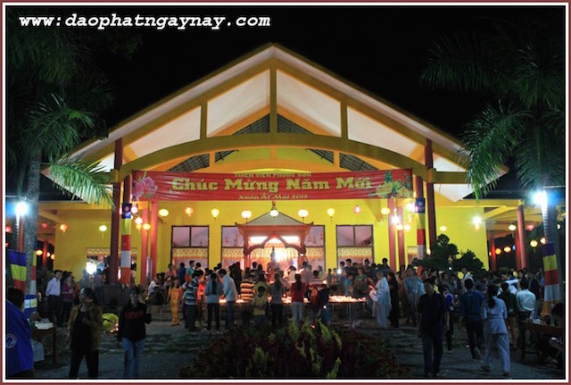 Đồng Nai: Lung linh lễ hội Cúng đèn tại thiền viện Phước Sơn