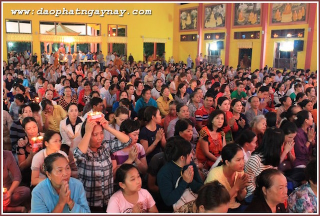 Đồng Nai: Lung linh lễ hội Cúng đèn tại thiền viện Phước Sơn