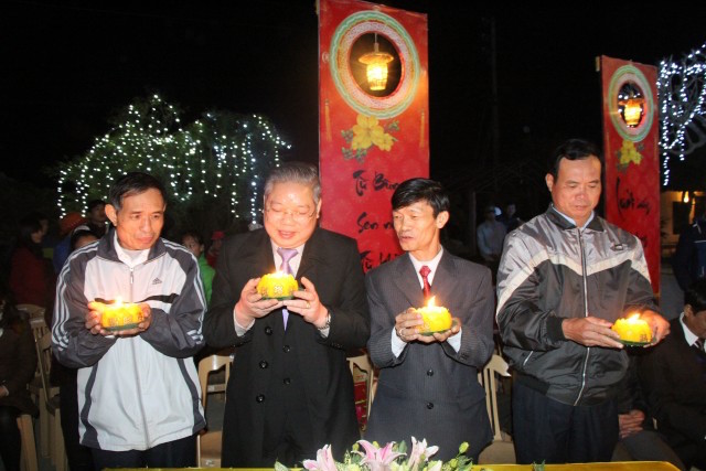 Thái Bình:  Đêm hội hoa đăng tại chùa Tây Khánh