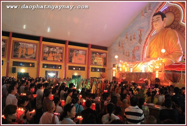 Đồng Nai: Lung linh lễ hội Cúng đèn tại thiền viện Phước Sơn