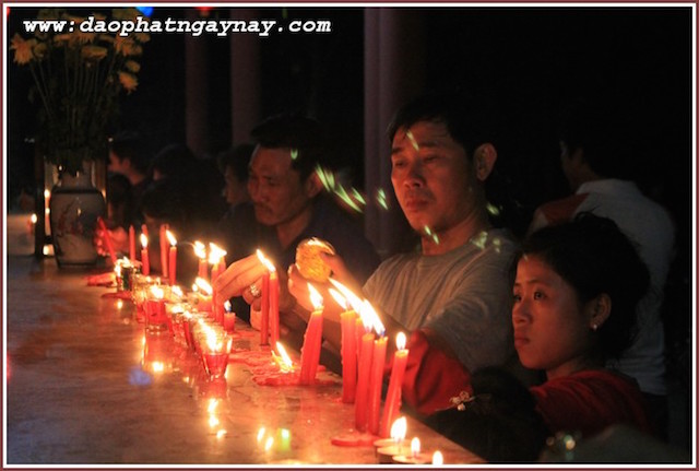 Đồng Nai: Lung linh lễ hội Cúng đèn tại thiền viện Phước Sơn