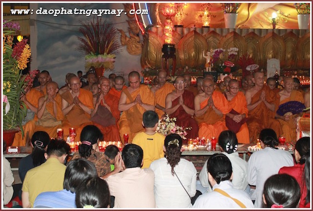 Đồng Nai: Lung linh lễ hội Cúng đèn tại thiền viện Phước Sơn