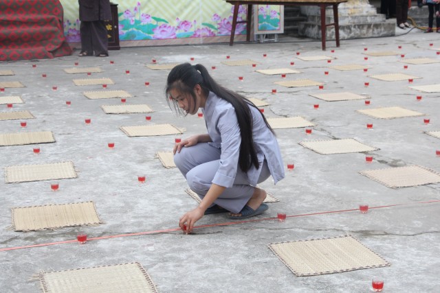 Thái Bình:  Đêm hoa đăng vía Phật thành đạo tại chùa Văn Môn