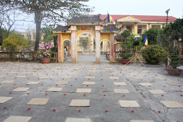 Thái Bình:  Đêm hoa đăng vía Phật thành đạo tại chùa Văn Môn