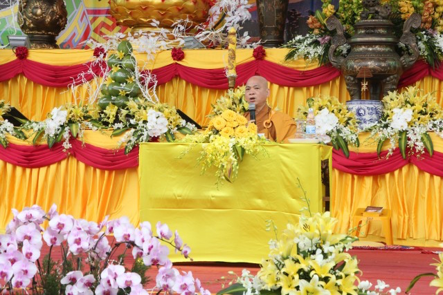 Thái Bình:  Chùm ảnh Đại lễ cầu an, cầu siêu tại đền thờ Tổ họ Trần Việt Nam