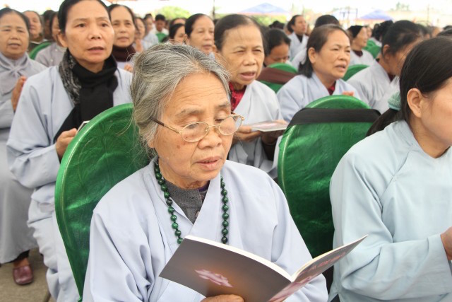 Thái Bình:  Chùm ảnh Đại lễ cầu an, cầu siêu tại đền thờ Tổ họ Trần Việt Nam