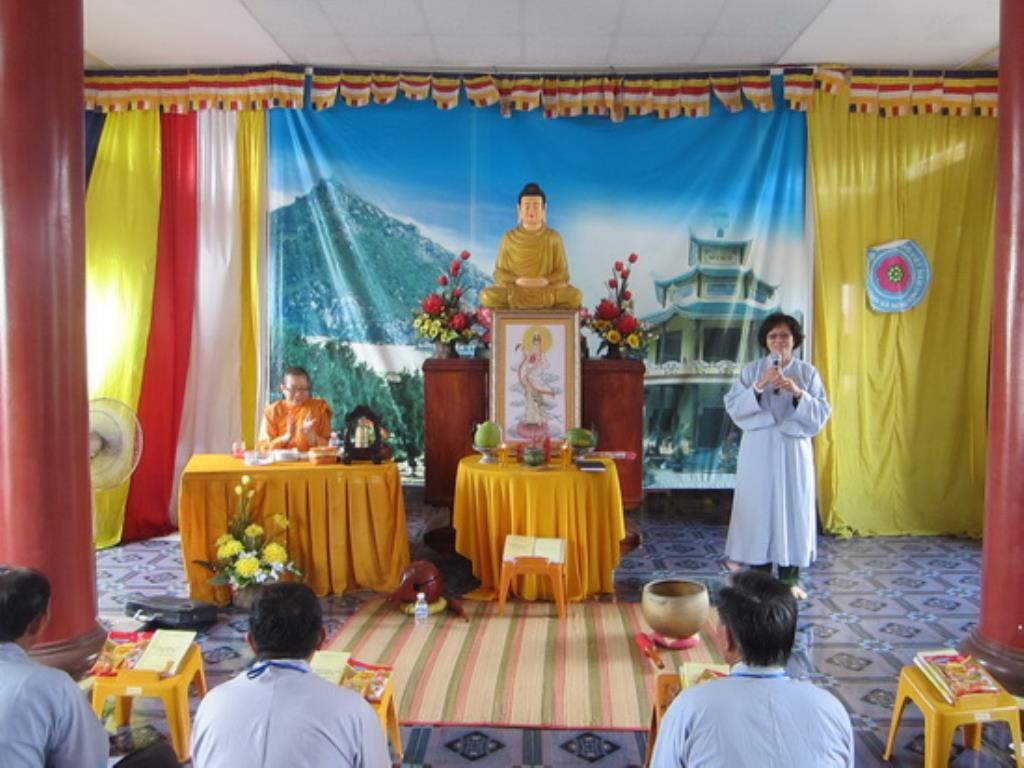 Tịnh xá Ngọc Sơn tổ chức khóa tu Bát quan trai lần 1 năm 2015