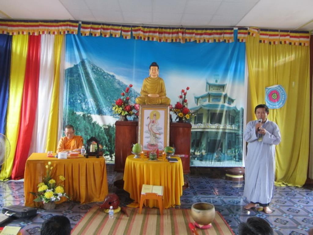 Tịnh xá Ngọc Sơn tổ chức khóa tu Bát quan trai lần 1 năm 2015