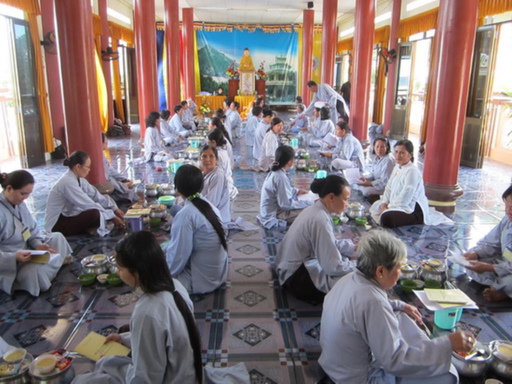 Tịnh xá Ngọc Sơn tổ chức khóa tu Bát quan trai lần 1 năm 2015