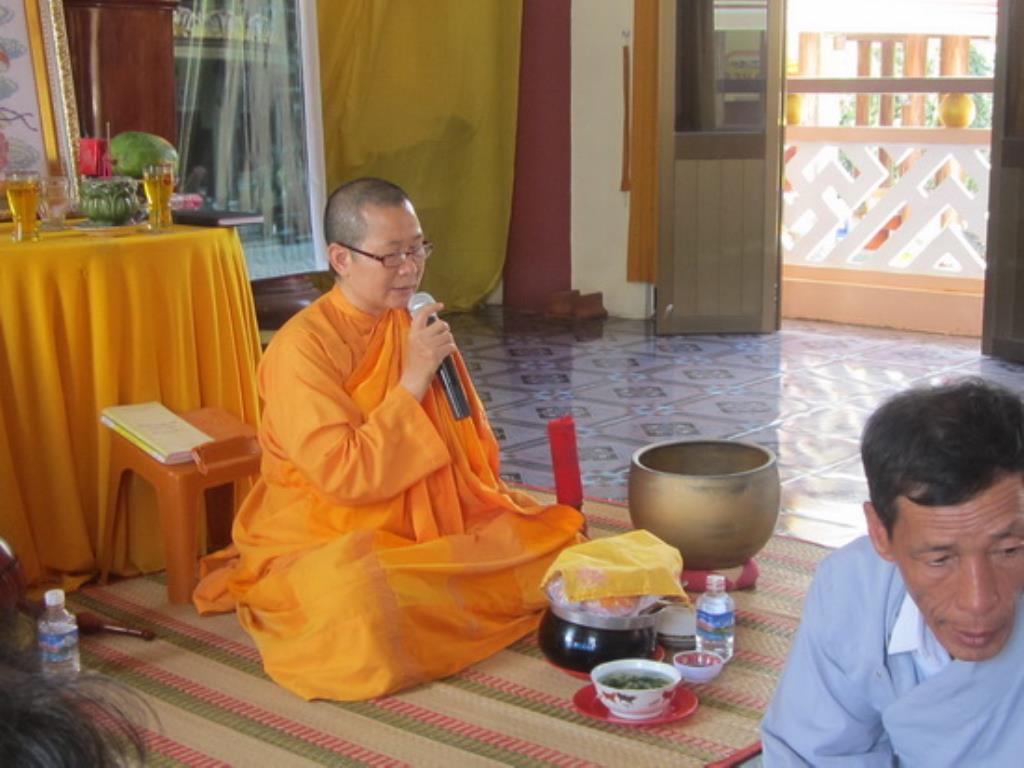 Tịnh xá Ngọc Sơn tổ chức khóa tu Bát quan trai lần 1 năm 2015