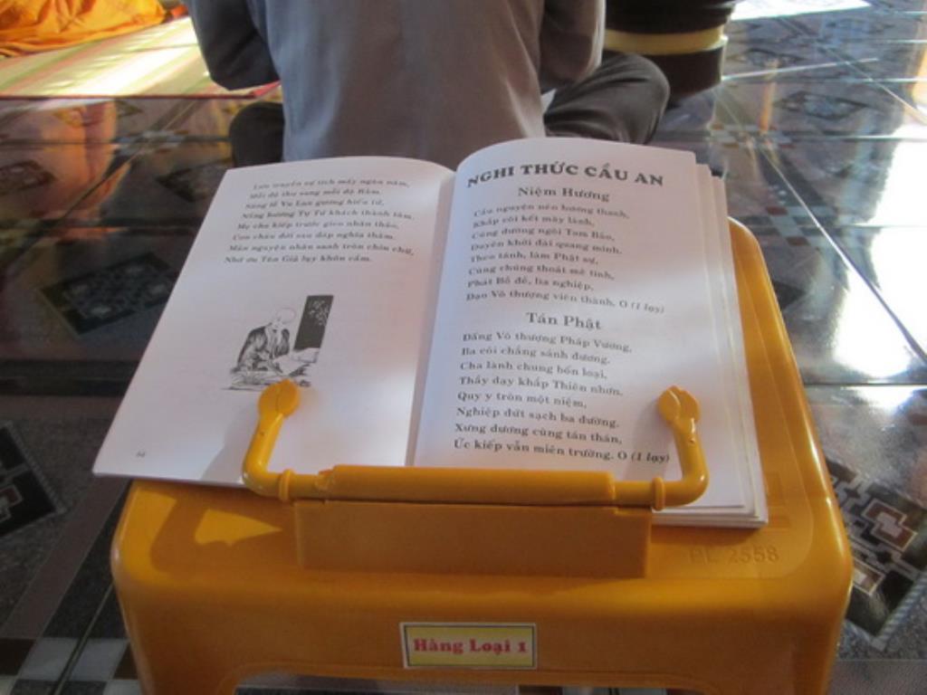 Tịnh xá Ngọc Sơn tổ chức khóa tu Bát quan trai lần 1 năm 2015