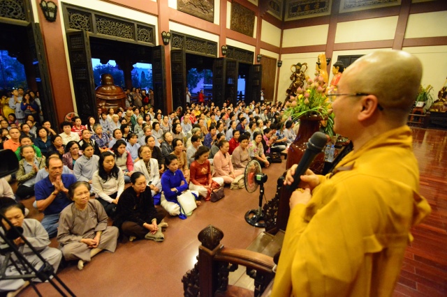 Chùa Giác Ngộ: Hơn 1000 Phật tử hành hương thập tự đầu năm Ất Mùi