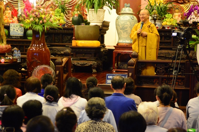 Chùa Giác Ngộ: Hơn 1000 Phật tử hành hương thập tự đầu năm Ất Mùi