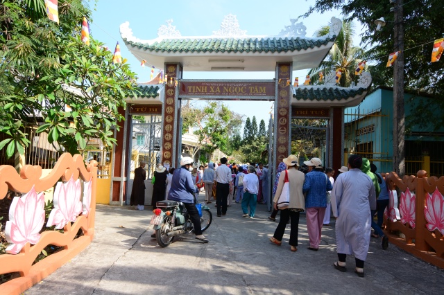 Chùa Giác Ngộ: Hơn 1000 Phật tử hành hương thập tự đầu năm Ất Mùi