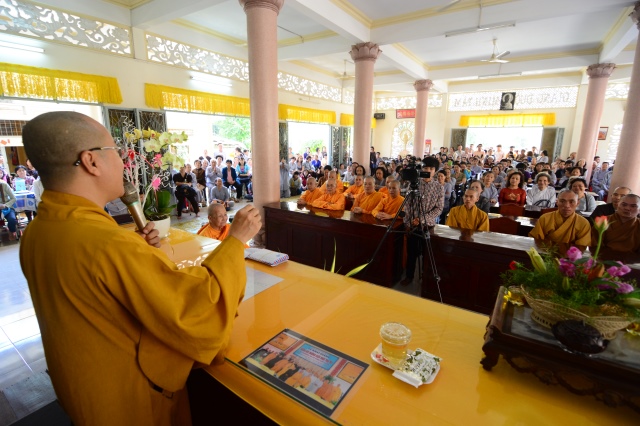 Chùa Giác Ngộ: Hơn 1000 Phật tử hành hương thập tự đầu năm Ất Mùi