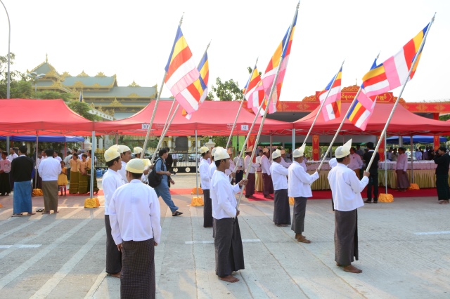 TT. Thích Nhật Từ đón nhận danh hiệu &quot;Người Thắp Đuốc Diệu Pháp&quot; của Miến Điện