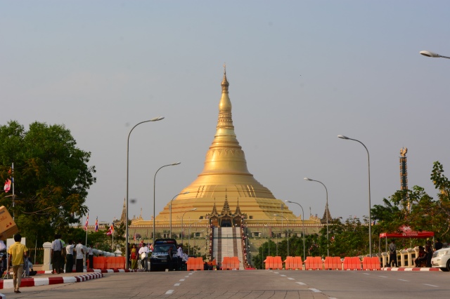 TT. Thích Nhật Từ đón nhận danh hiệu &quot;Người Thắp Đuốc Diệu Pháp&quot; của Miến Điện