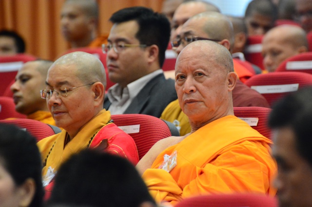 TT. Thích Nhật Từ nhận giải thưởng &quot;Lãnh Đạo Xuất Sắc Phật Giáo Thế Giới&quot; tại Thái Lan