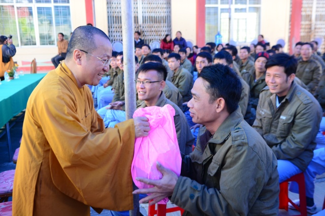 Quỹ Đạo Phật Ngày Nay: Chương trình &#039;Qùa Tết yêu thương&#039; đợt 2 tại Thanh Hóa