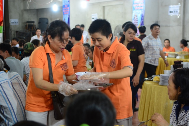 Chùa Giác Ngộ tổ chức tiệc chay gây quỹ xây dựng giai đoạn 3