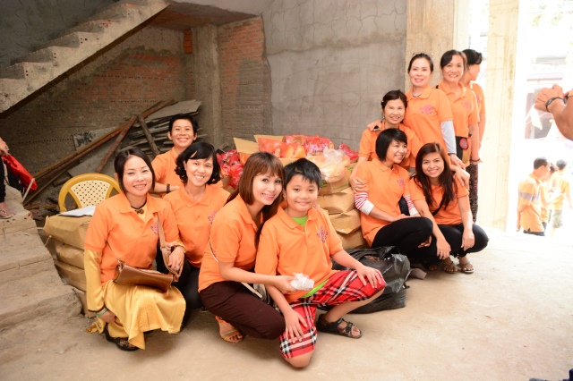 Quỹ Đạo Phật Ngày Nay: Trao tặng quà Tết yêu thương lần thứ 4 tại Chùa Giác Ngộ