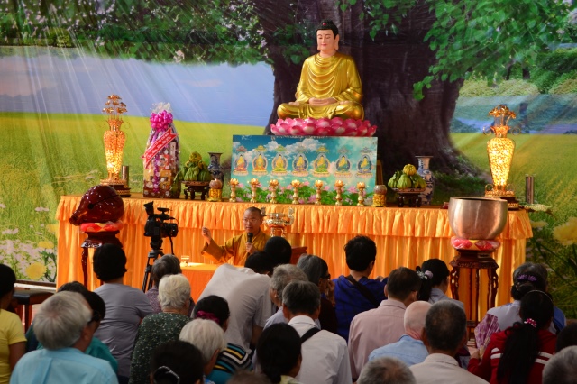 Quỹ Đạo Phật Ngày Nay: Trao tặng quà Tết yêu thương lần thứ 4 tại Chùa Giác Ngộ