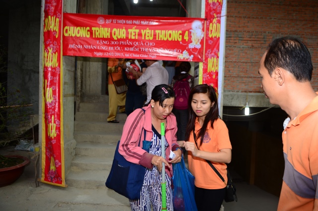 Quỹ Đạo Phật Ngày Nay: Trao tặng quà Tết yêu thương lần thứ 4 tại Chùa Giác Ngộ