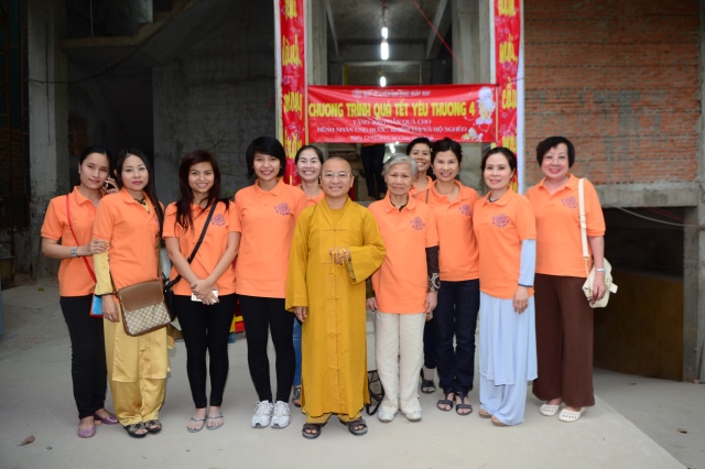 Quỹ Đạo Phật Ngày Nay: Trao tặng quà Tết yêu thương lần thứ 4 tại Chùa Giác Ngộ