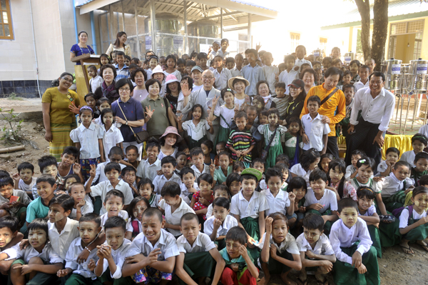 Myanmar: Phật giáo Hàn Quốc và Nụ cười hạnh phúc của trẻ thơ