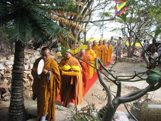 Khánh Hòa: Lễ Đặt đá khởi công Đại trùng tu chùa Từ Tôn (Hòn Đỏ)