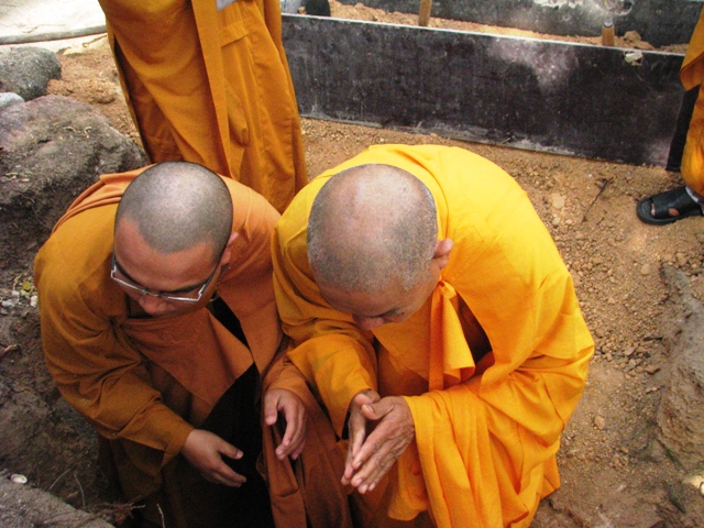 Khánh Hòa: Lễ Đặt đá khởi công Đại trùng tu chùa Từ Tôn (Hòn Đỏ)