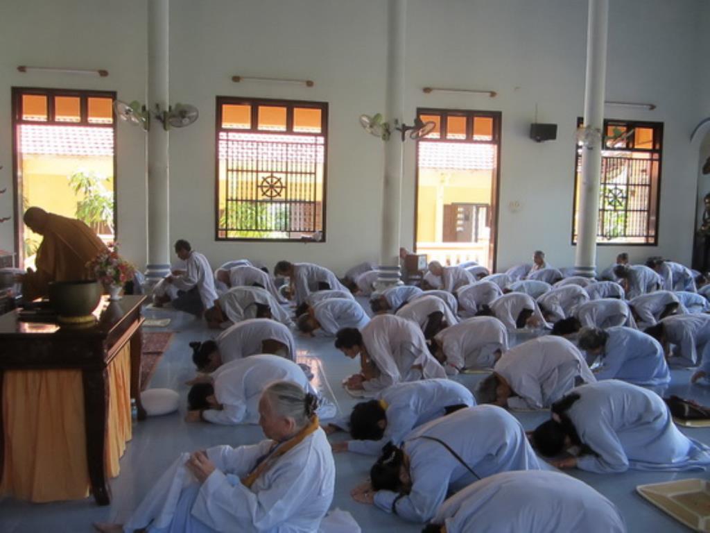 Khóa tu Bát quan trai đầu năm tại chùa Đức Hòa