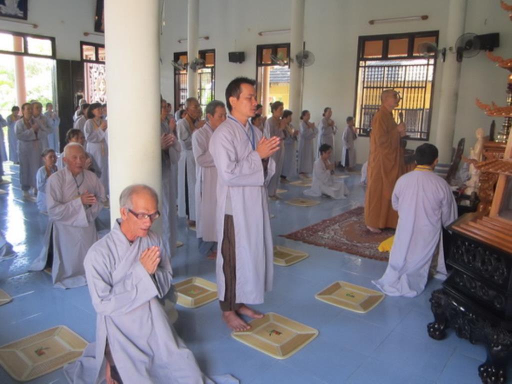 Khóa tu Bát quan trai đầu năm tại chùa Đức Hòa