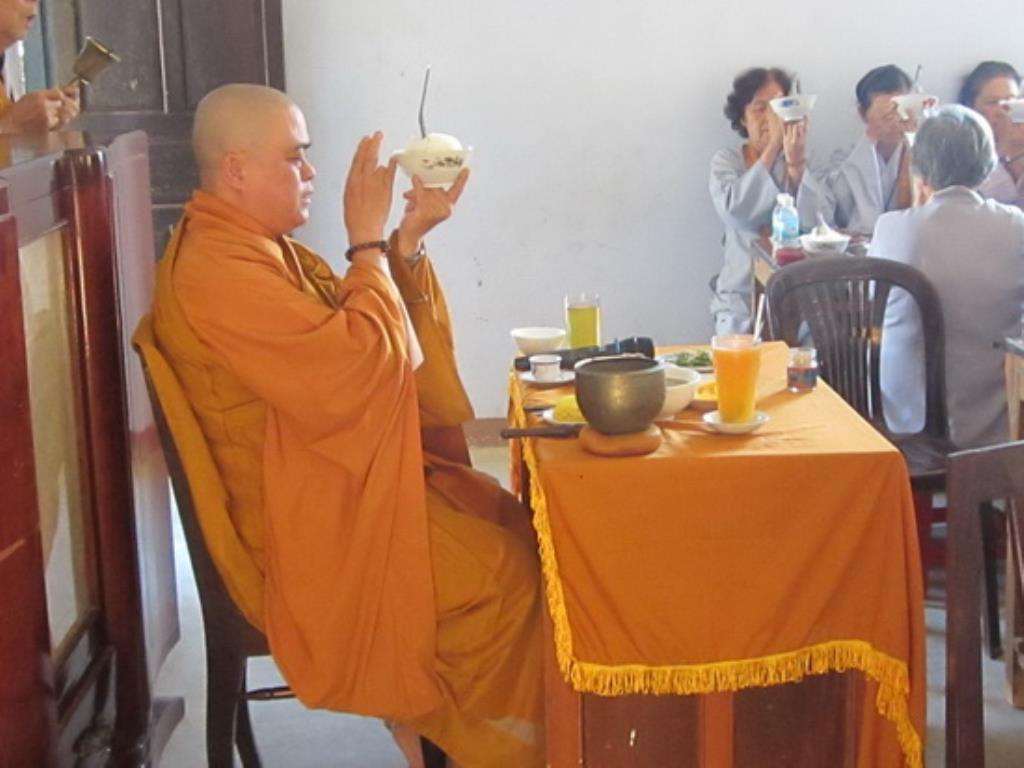 Khóa tu Bát quan trai đầu năm tại chùa Đức Hòa