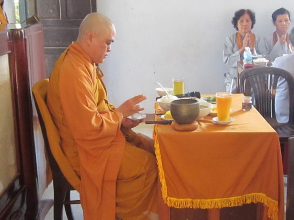 Khóa tu Bát quan trai đầu năm tại chùa Đức Hòa