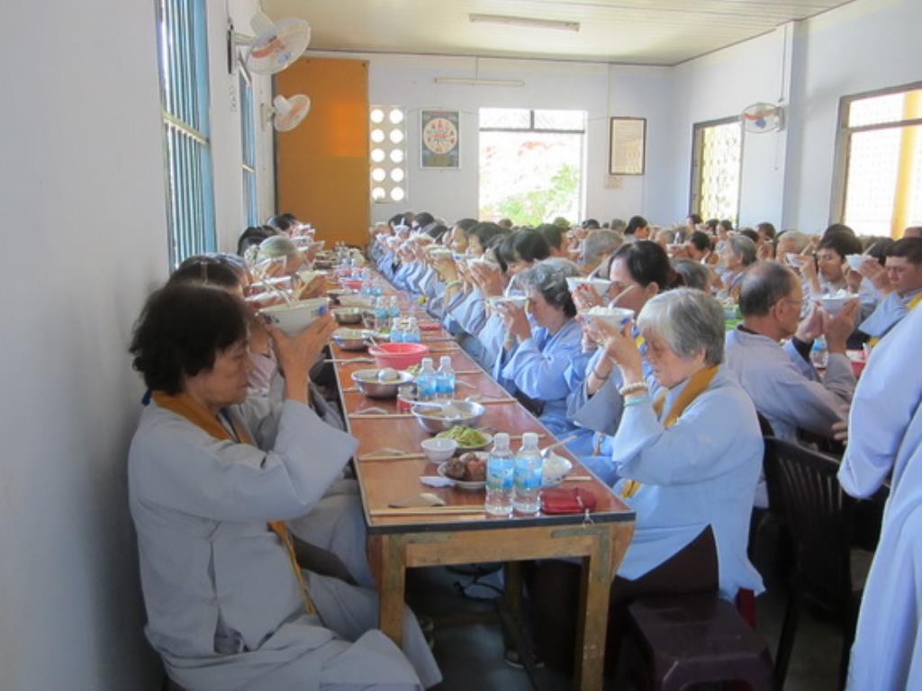 Khóa tu Bát quan trai đầu năm tại chùa Đức Hòa