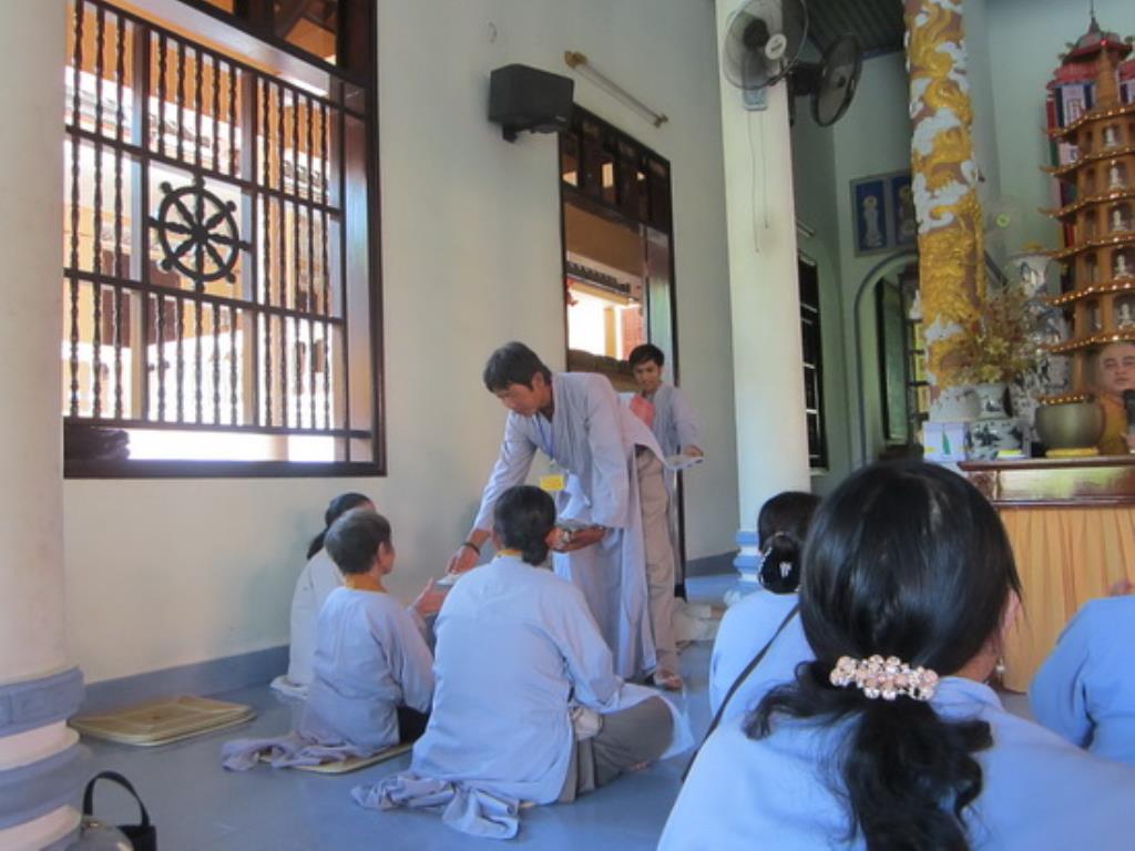 Khóa tu Bát quan trai đầu năm tại chùa Đức Hòa