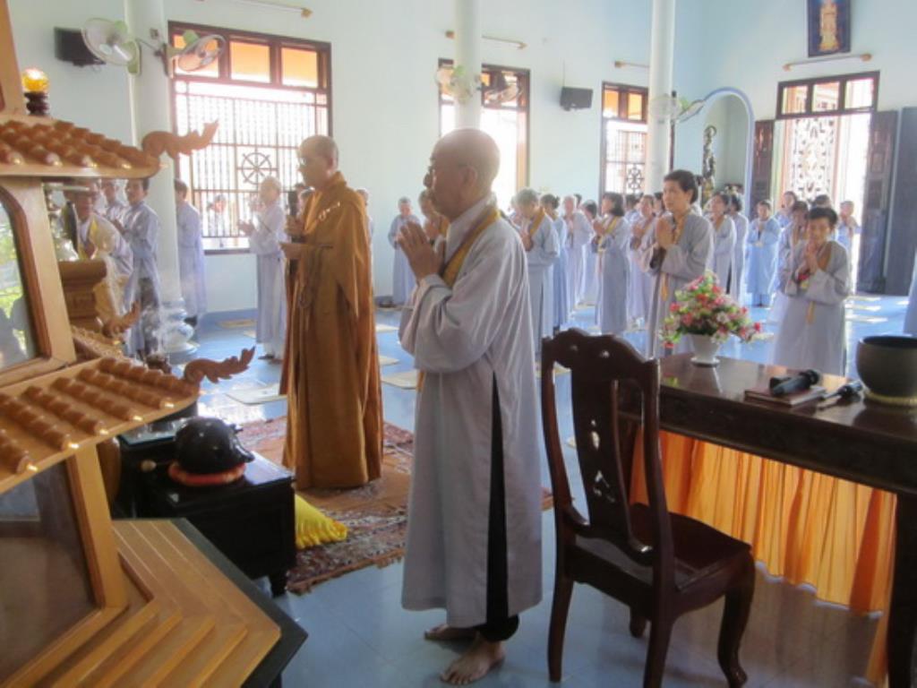 Khóa tu Bát quan trai đầu năm tại chùa Đức Hòa
