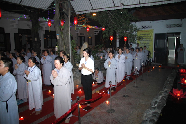 Khánh Hòa: Đêm Hoa đăng cúng dường Khánh đản đức Phật A Di Đà