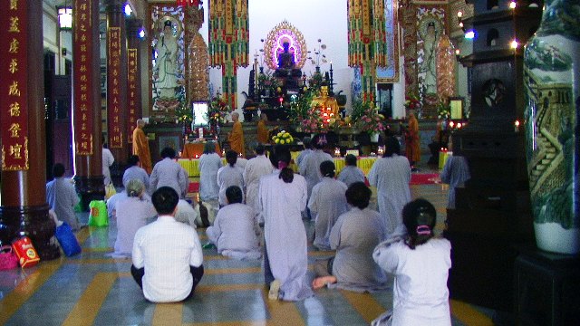 Khánh Hòa: Chùa Sắc tứ Long Sơn tổ chức lễ Vía Đức Phật A Di Đà