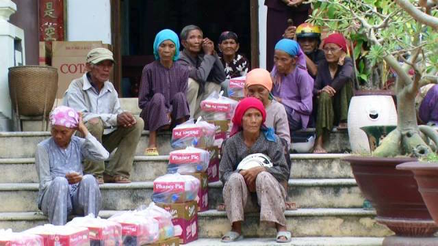 Phật giáo Khánh Hòa làm từ thiện năm 2014 trên 7 tỷ đồng