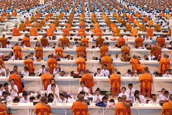 Thái Lan: Chùm ảnh Thiền viện Dhammakaya tổ chức thi Nghiên cứu Kinh tạng Pali cho các chùa toàn quốc