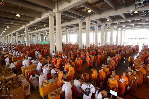 Thái Lan: Chùm ảnh Sự kiện Ngày Trái Đất tổ chức tại Tu viện viện Wat Phra Dhammakaya, Bangkok