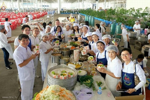 Thái Lan: Chùm ảnh Thiền viện Dhammakaya tổ chức thi Nghiên cứu Kinh tạng Pali cho các chùa toàn quốc