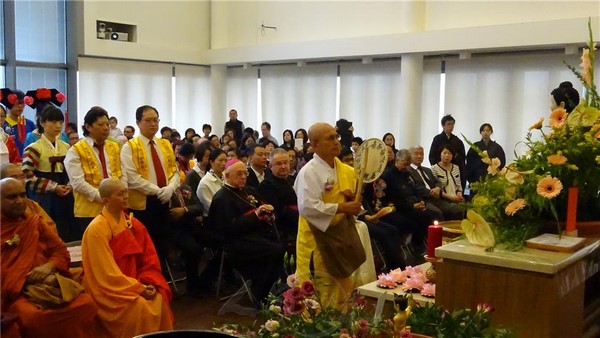 Áo: Tổng Giám Mục Vatican tham dự Đại lễ Phật đản PL. 2559 tại Vienna
