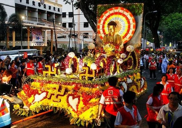 Malaysia: Không khí vui nhộn ngày Kính mừng Phật đản PL. 2559