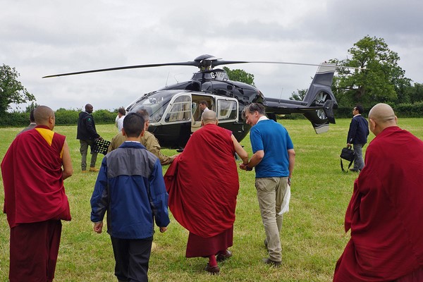 Vương quốc Anh: Chùm ảnh Đức Đạt Lai Lạt Ma tại Liên hoan Glastonbury