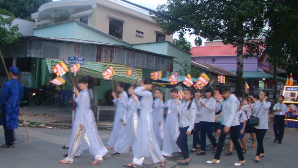 Hà Tiên: Chùm ảnh Đại lễ Phật đản tại biên cương cực nam Tổ quốc