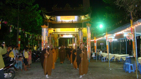 Hà Tiên: Chùm ảnh Đại lễ Phật đản tại biên cương cực nam Tổ quốc