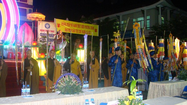 Hà Tiên: Chùm ảnh Đại lễ Phật đản tại biên cương cực nam Tổ quốc